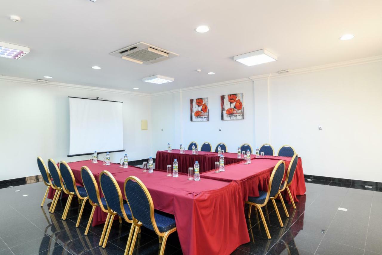 Hotel Florenca Luanda Kültér fotó